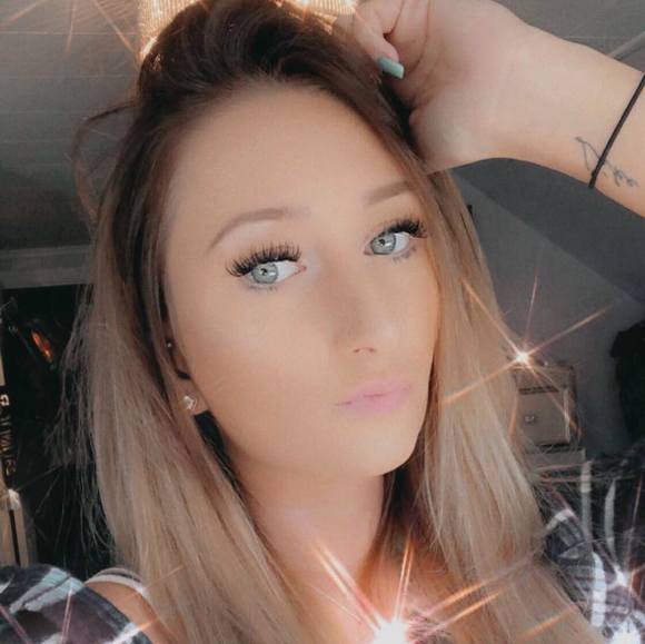 Meet your Posher, Jillian - Picture 1 of 1